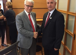 IMG-42ff8d905253cecdba3ce6e8a865a7a2-V